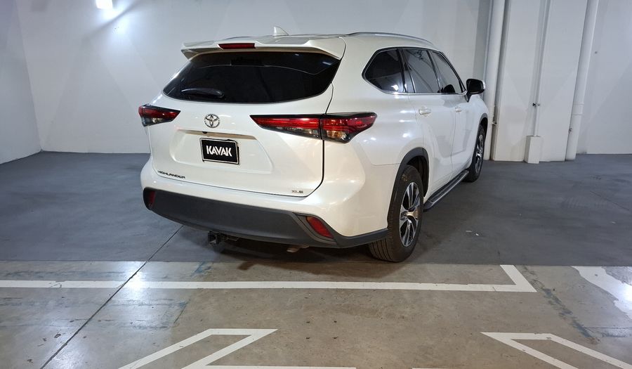 Toyota Highlander 3.5 XLE AUTO Suv 2022