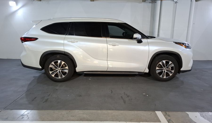 Toyota Highlander 3.5 XLE AUTO Suv 2022