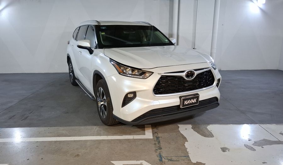 Toyota Highlander 3.5 XLE AUTO Suv 2022