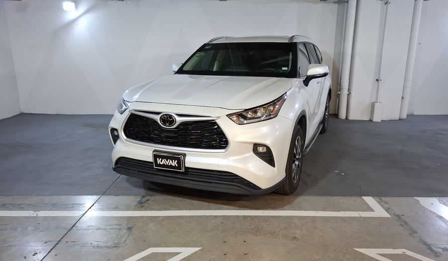Toyota Highlander 3.5 XLE AUTO Suv 2022
