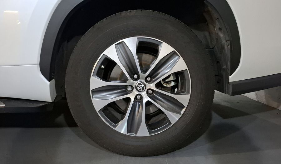 Toyota Highlander 3.5 XLE AUTO Suv 2022