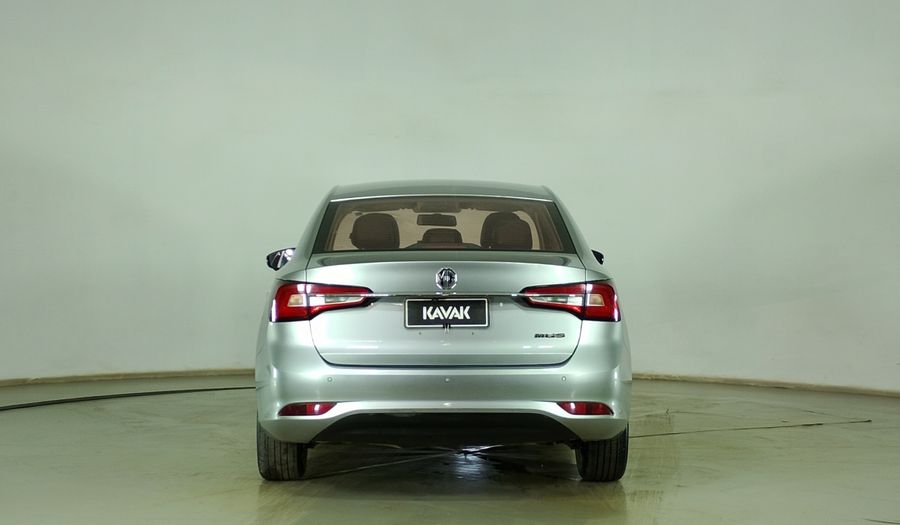Mg 5 1.5 CVT DLX Sedan 2023