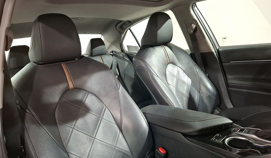 Toyota Camry 2.5 XLE NAVI AUTO Sedan 2019