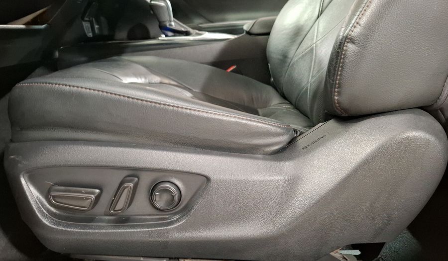 Toyota Camry 2.5 XLE NAVI AUTO Sedan 2019