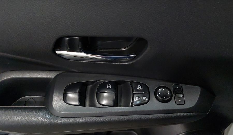 Nissan Kicks 1.6 PLATINUM BI-TONO LTS XTRONIC Suv 2021