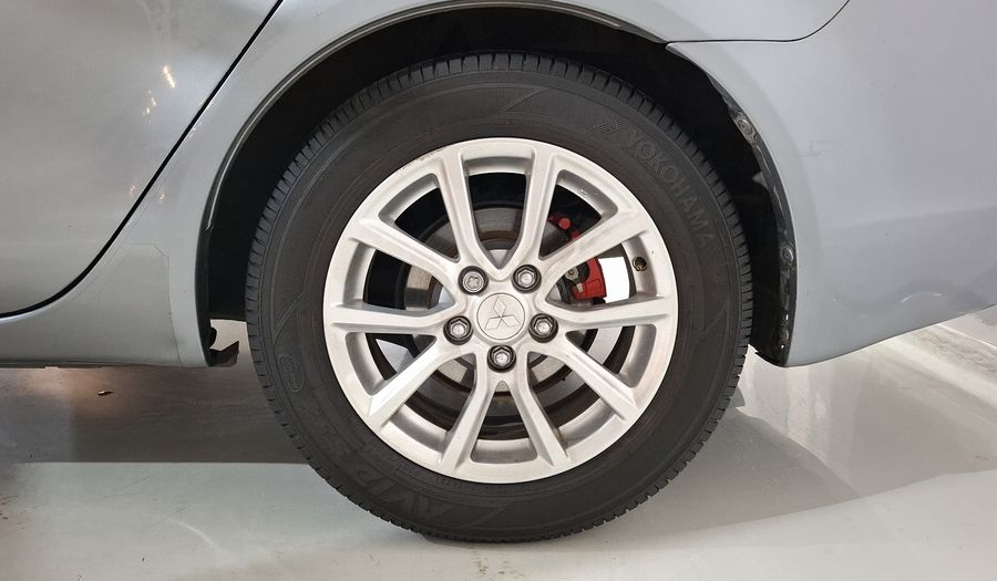 Mitsubishi Lancer 2.0 ES CVT Sedan 2015