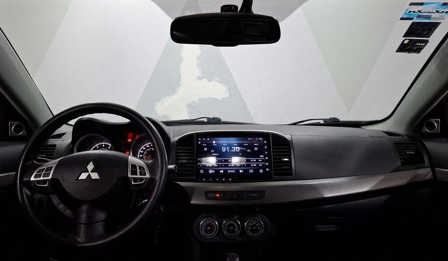 Mitsubishi Lancer 2.0 ES CVT Sedan 2015
