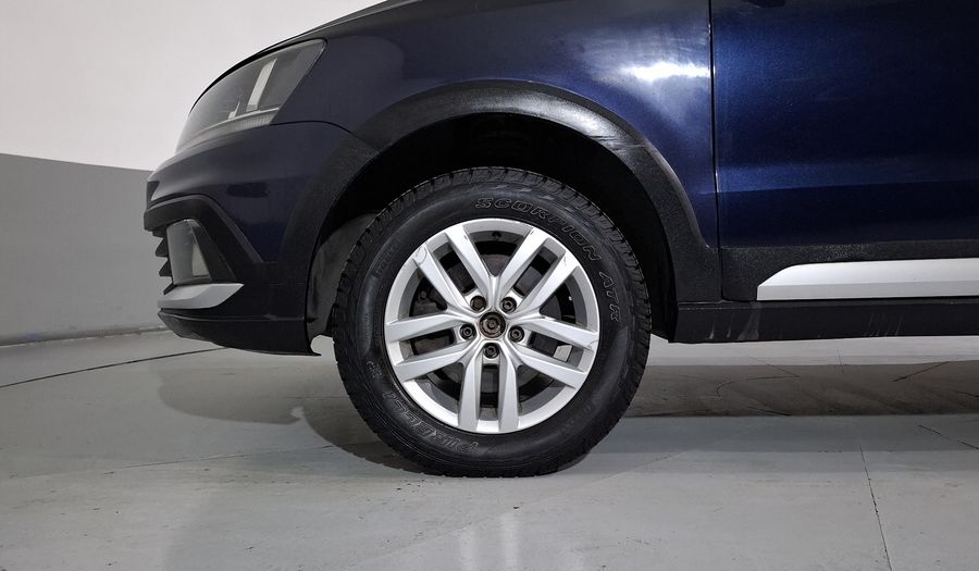 Volkswagen Crossfox 1.6 CROSSFOX QUEMACOCOS MT Hatchback 2016