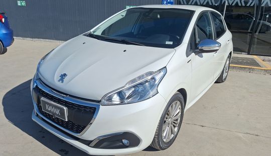 Peugeot • 208