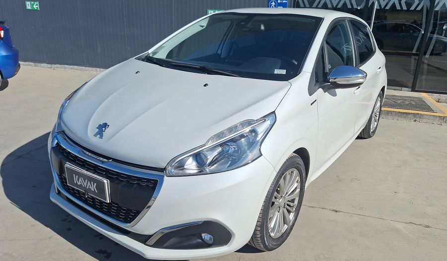Peugeot 208 1.2 PURETECH 82 HP SIGNATURE Hatchback 2020