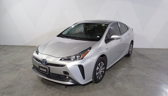 Toyota • Prius