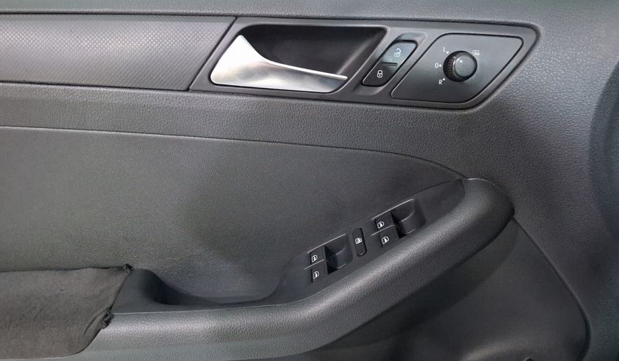 Volkswagen Jetta 2.5 STYLE TIPTRONIC Sedan 2011