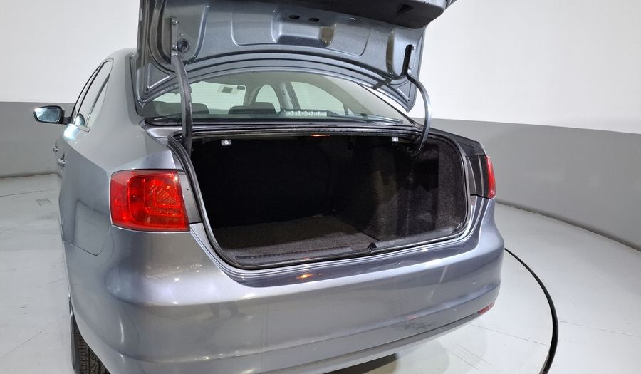 Volkswagen Jetta 2.5 STYLE TIPTRONIC Sedan 2011