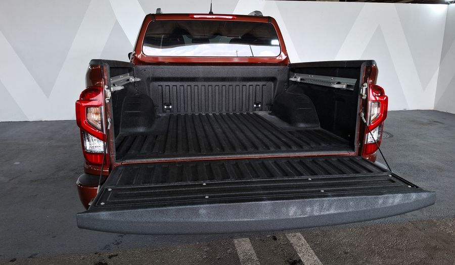 Nissan Frontier 2.5 PLATINUM LE AUTO Pickup 2022