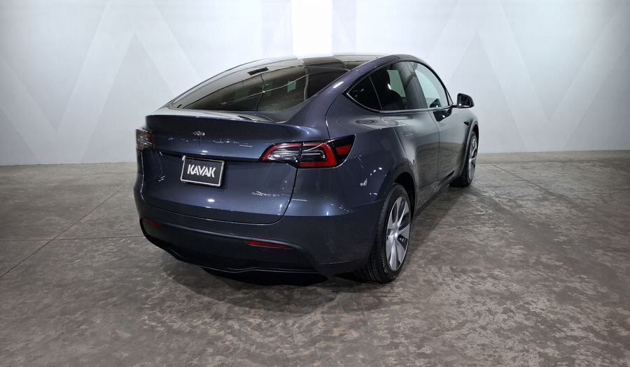 Tesla Model Y BEV RWD AUTO Suv 2023