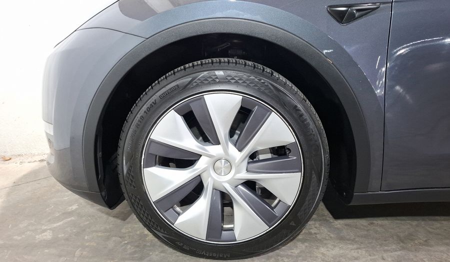 Tesla Model Y BEV RWD AUTO Suv 2023