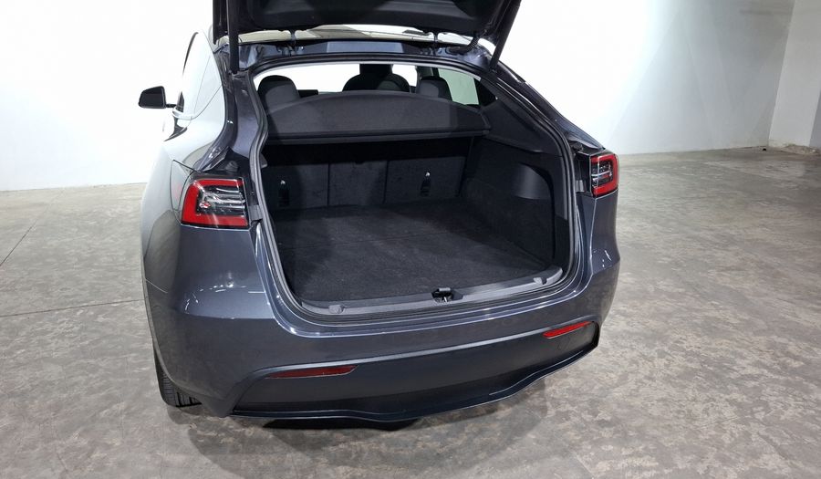 Tesla Model Y BEV RWD AUTO Suv 2023