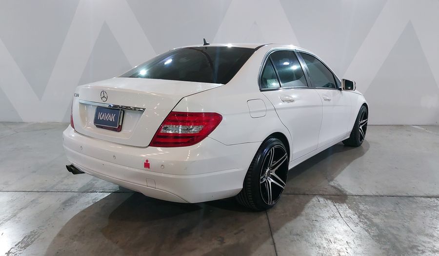 Mercedes Benz Clase C 1.6 180 CGI AT Sedan 2013