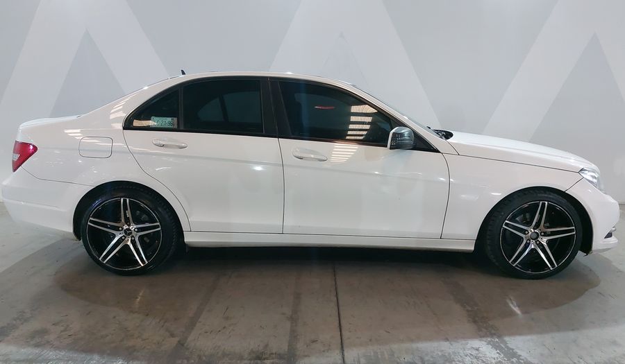 Mercedes Benz Clase C 1.6 180 CGI AT Sedan 2013