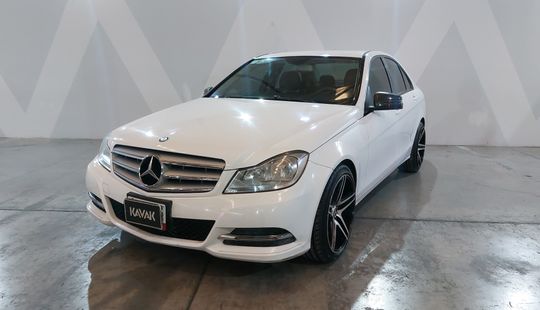 Mercedes Benz • Clase C