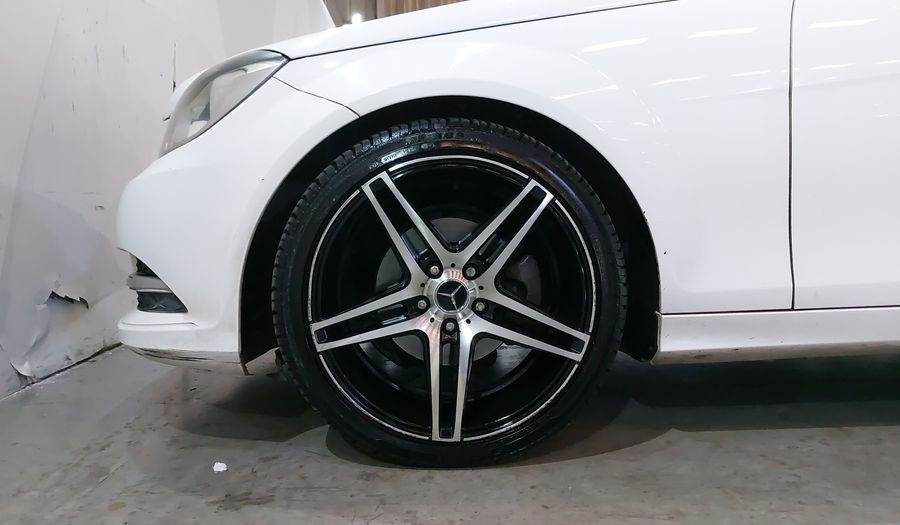 Mercedes Benz Clase C 1.6 180 CGI AT Sedan 2013