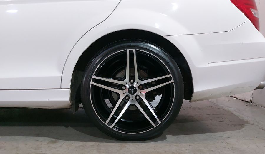 Mercedes Benz Clase C 1.6 180 CGI AT Sedan 2013
