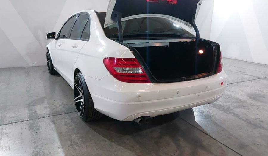Mercedes Benz Clase C 1.6 180 CGI AT Sedan 2013