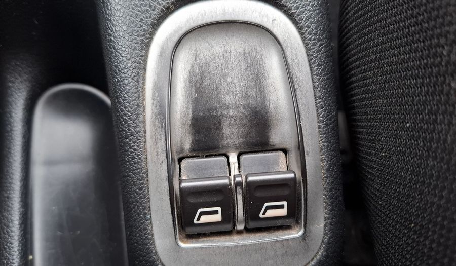 Peugeot 207 1.4 XS COMPACT Sedan 2011