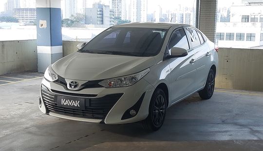 Toyota • Yaris