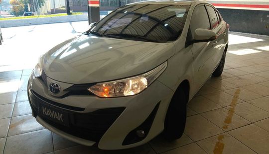 Toyota • Yaris