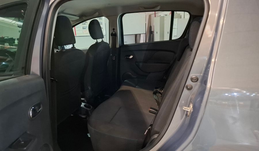 Renault Sandero 1.6 PRIVILEGE PH2 Hatchback 2016
