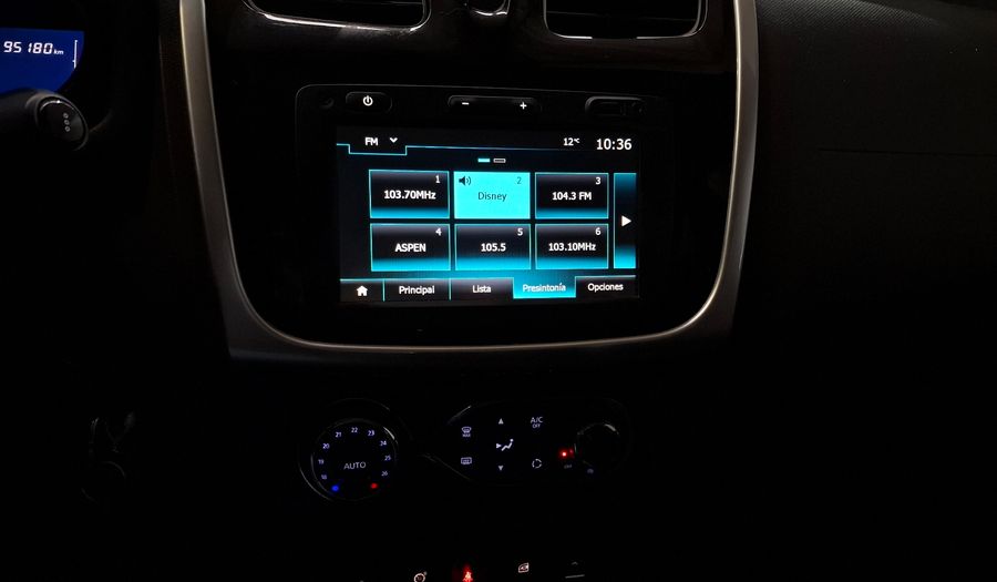 Renault Sandero 1.6 PRIVILEGE PH2 Hatchback 2016