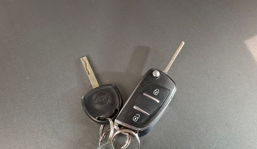 Chevrolet Agile 1.4 8V LTZ Hatchback 2010