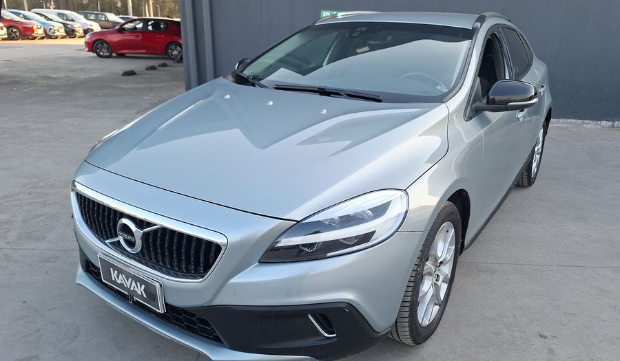 Volvo V40 2.0 D2 AUTO Hatchback 2018