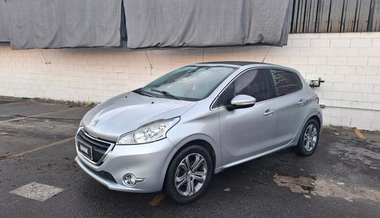 Peugeot • 208
