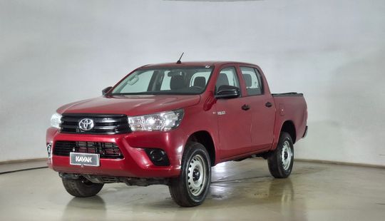 Toyota • Hilux