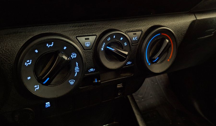 Toyota Hilux 2.4D DX Pickup 2022