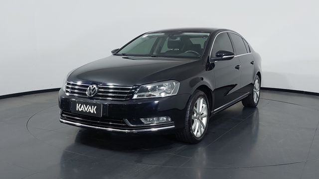 Volkswagen • Passat
