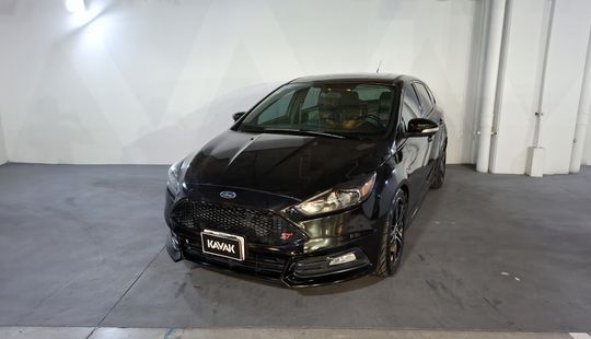 Ford • Focus