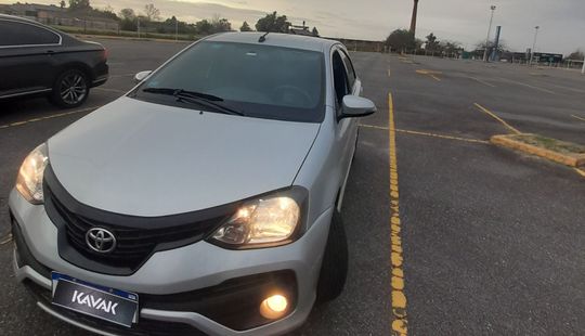 Toyota • Etios
