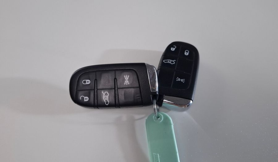 Fiat Cronos 1.8 PRECISION PACK PREMIUM Sedan 2021