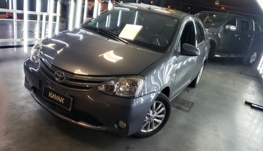 Toyota • Etios