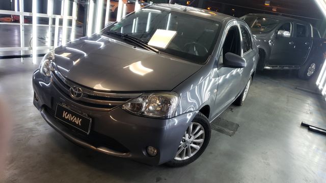 Toyota • Etios