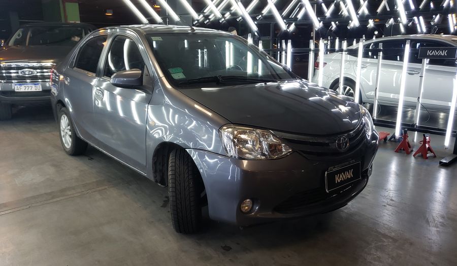 Toyota Etios 1.5 XLS Sedan 2014