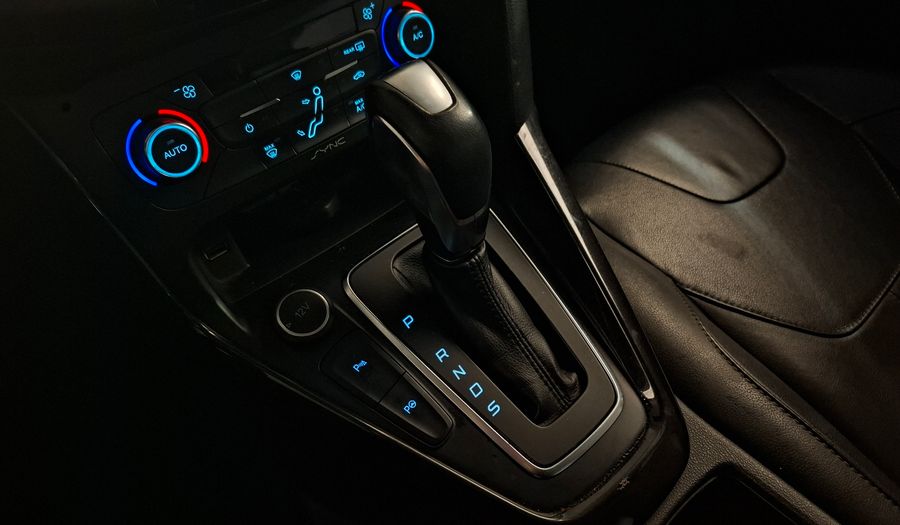 Ford Focus Iii 2.0 TITANIUM AT Hatchback 2017