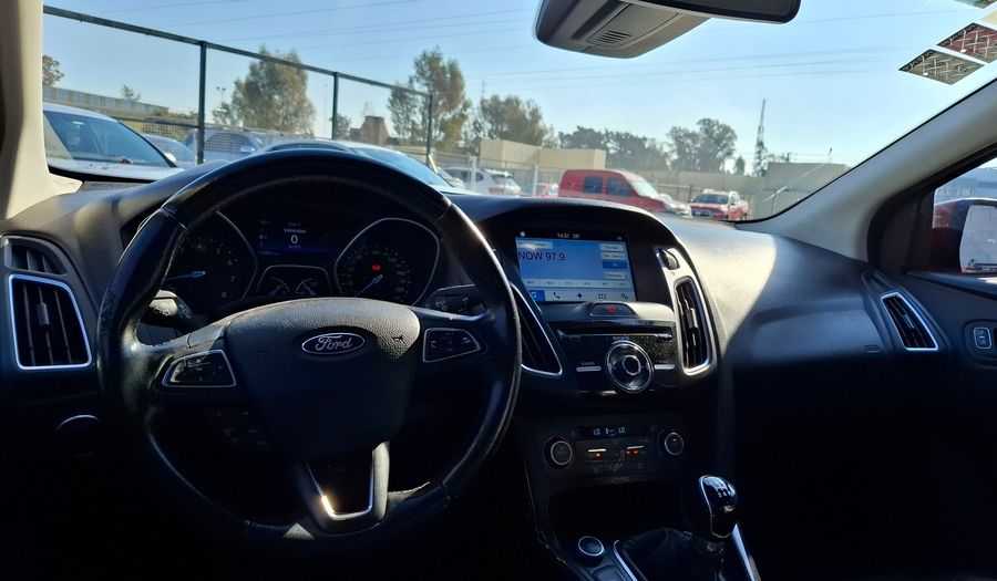 Ford Focus Iii 2.0 TITANIUM Sedan 2017