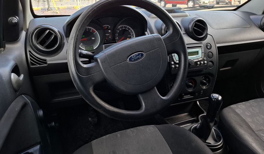 Ford Fiesta 1.6 AMBIENTE PLUS Hatchback 2012