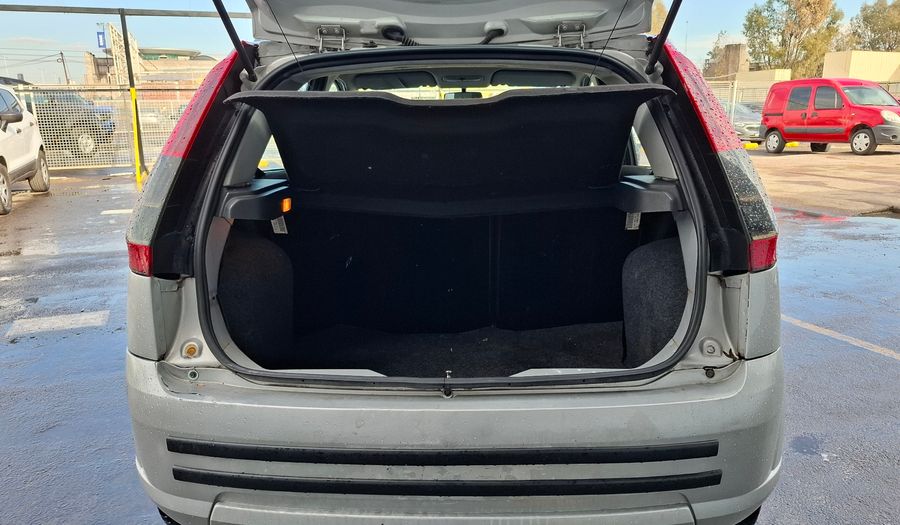 Ford Fiesta 1.6 AMBIENTE PLUS Hatchback 2012