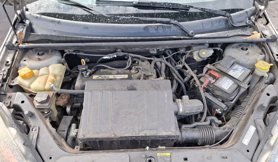 Ford Fiesta 1.6 AMBIENTE PLUS Hatchback 2012