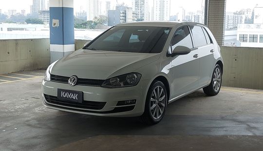 Volkswagen • Golf
